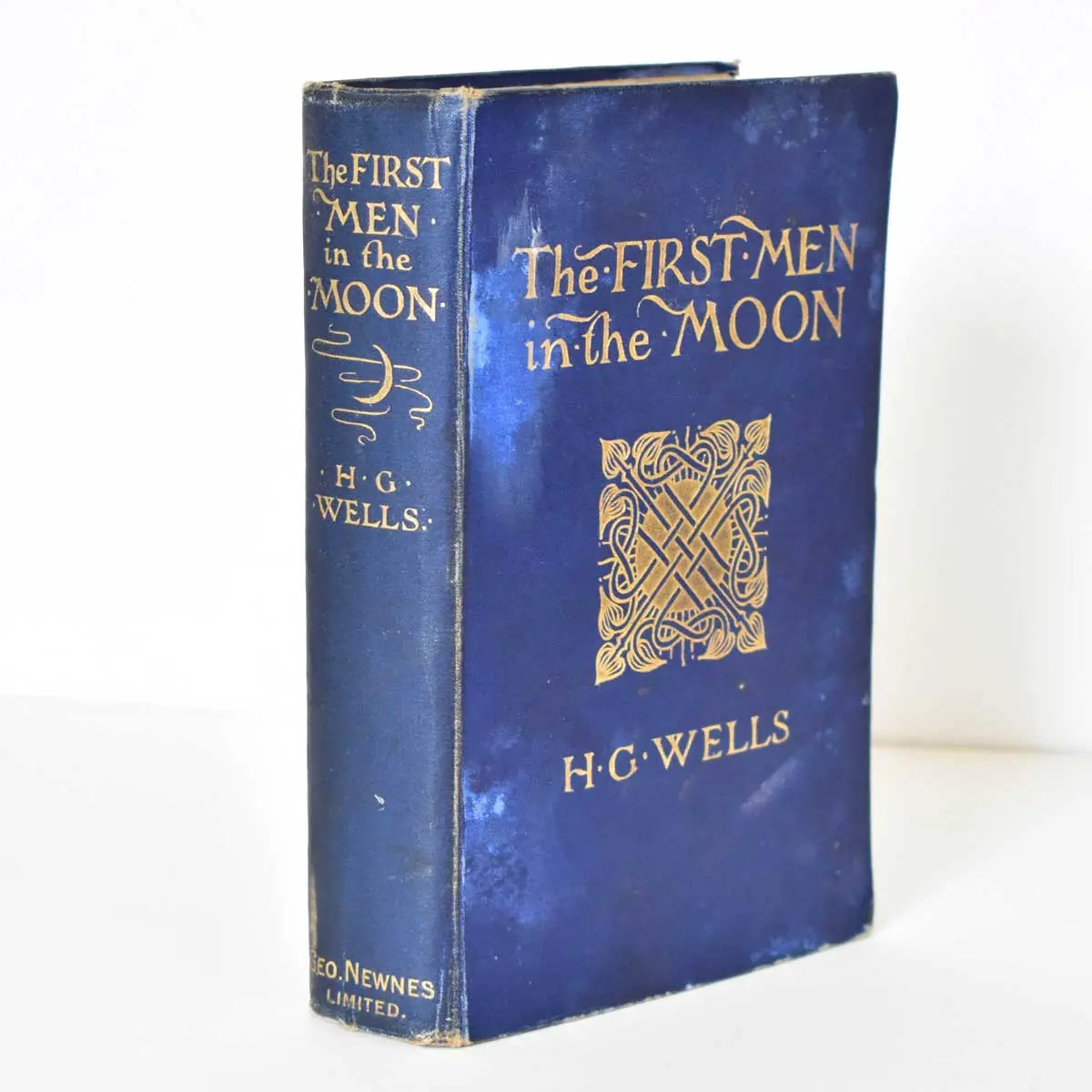 The First Men in the Moon (2)