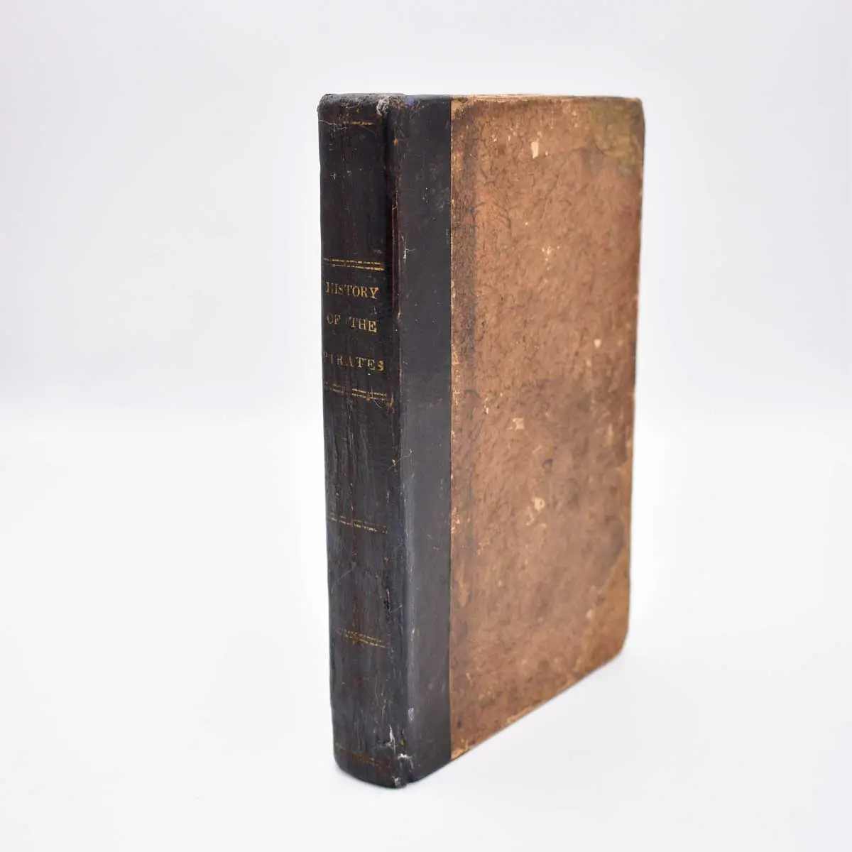 The History of The Pirates, Containing the Lives of Those Noted Pirate Captains, Misson, Bowen, Kidd, Tew, Halsey, White, Condent, Bellamy, Flyy, Howard, Lewis, Cornelius, Williams, Burgess (2)