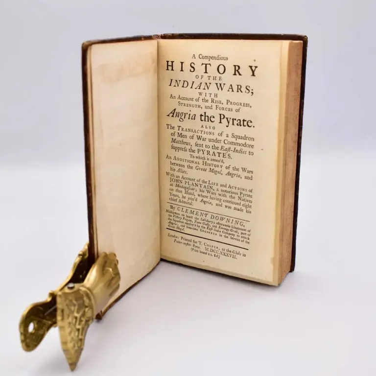 A Compendious History of the Indian Wars; With An Account of the Rise, Progress, Strength, and Forces of Angria the Pyrate.