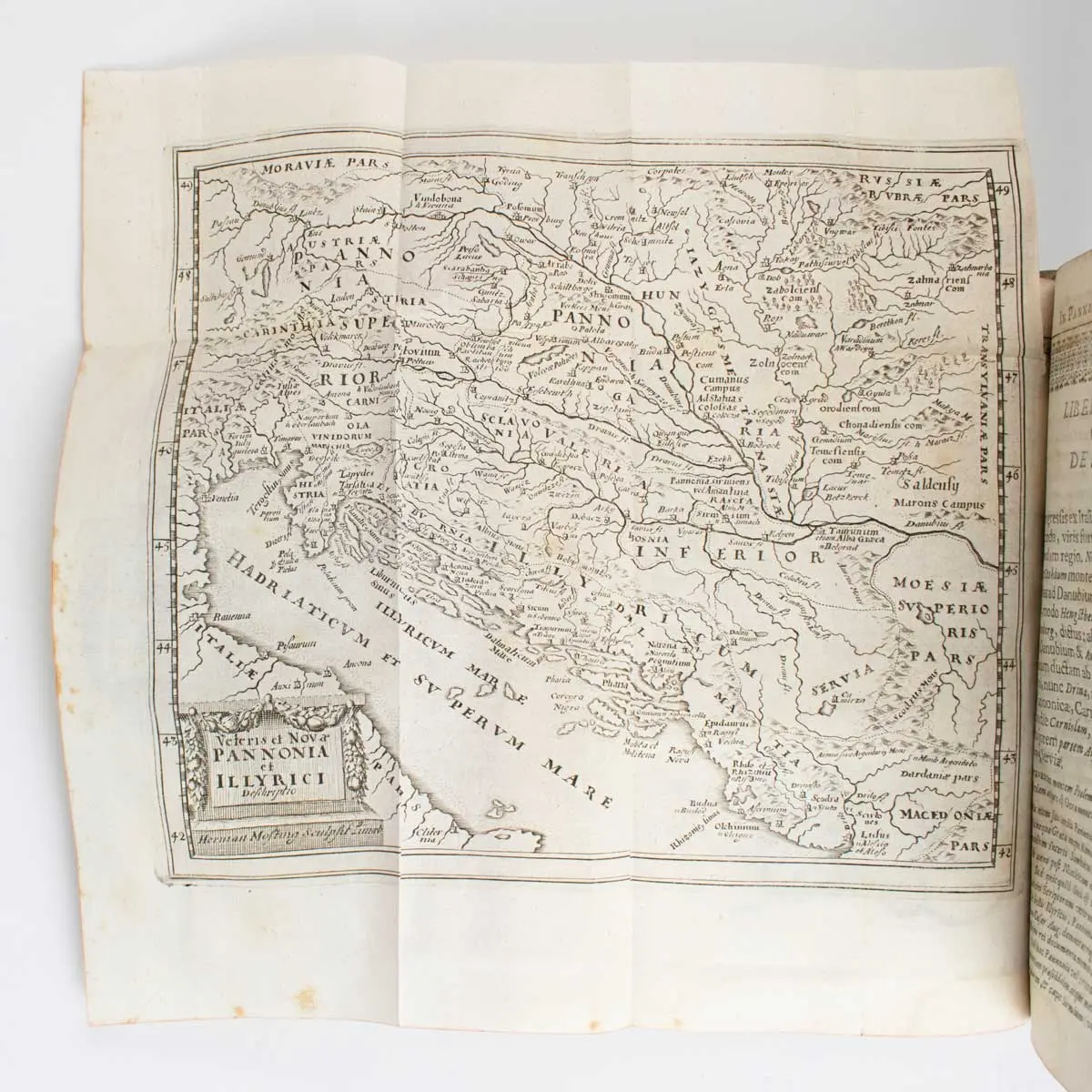 Introductio in omnem geographiam veterem aeque ac novam olim studio & opera Joh. Bunonis … multis in locis emendata, memorabilibusque aucta … in multis passim correctiorcurante J. Reiskio (4)