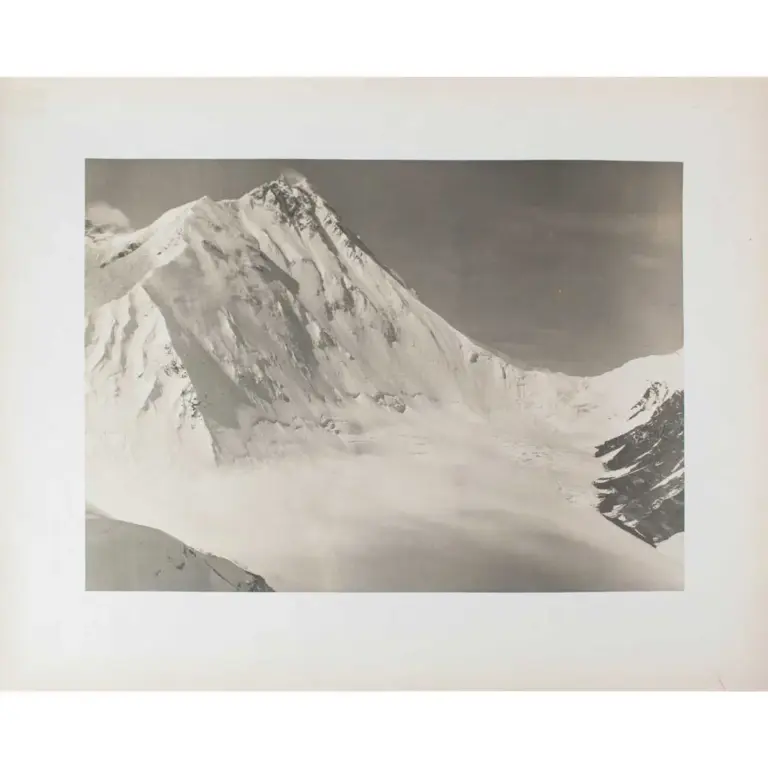 Eight Vintage Photos. Everest [1921]
