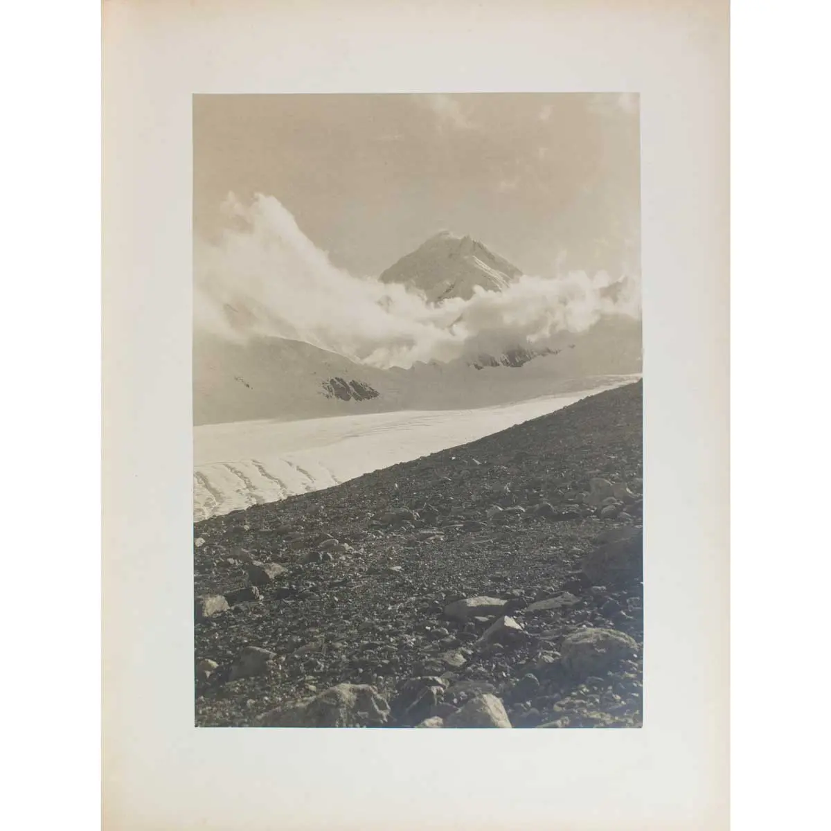Eight Vintage Photos. Everest [1921] (5)