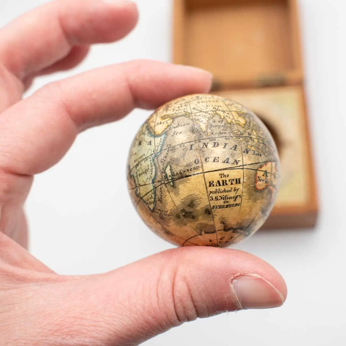 [POCKET GLOBE] Die Erde/The Earth (2)